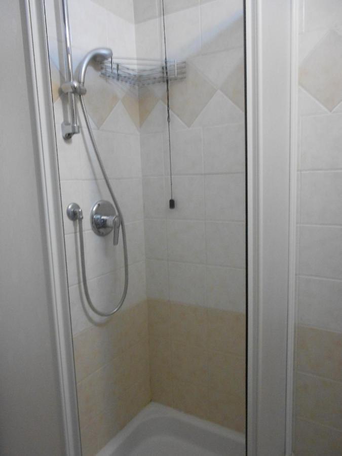 Residence Il Rampicante Monticelli Terme Szoba fotó
