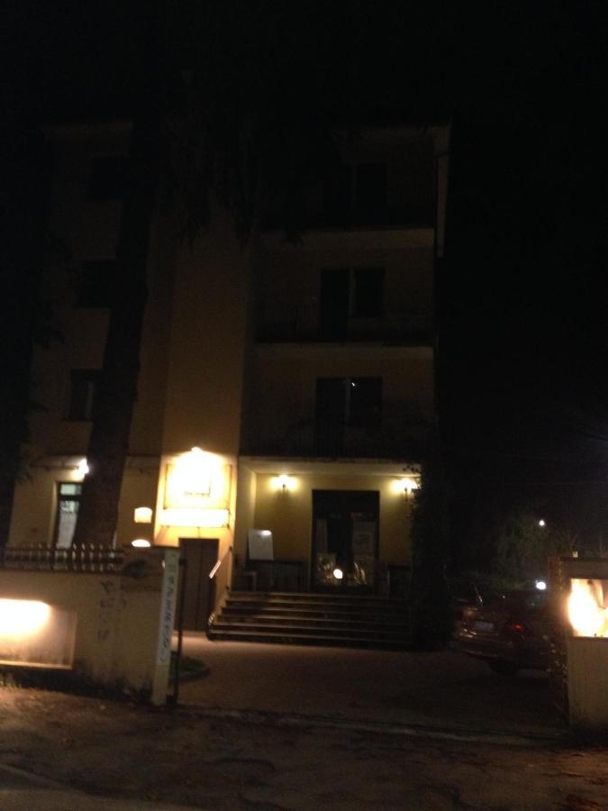 Residence Il Rampicante Monticelli Terme Kültér fotó